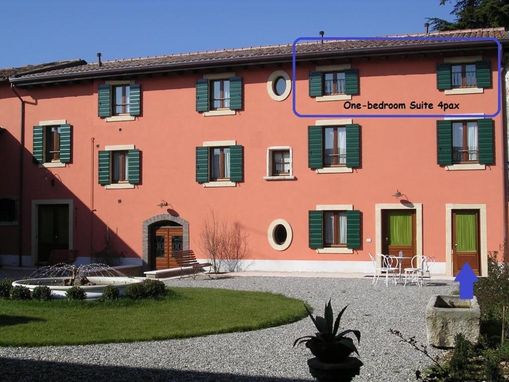 Maison d'hôtes Antica Corte La Valle à Sona Chambre photo